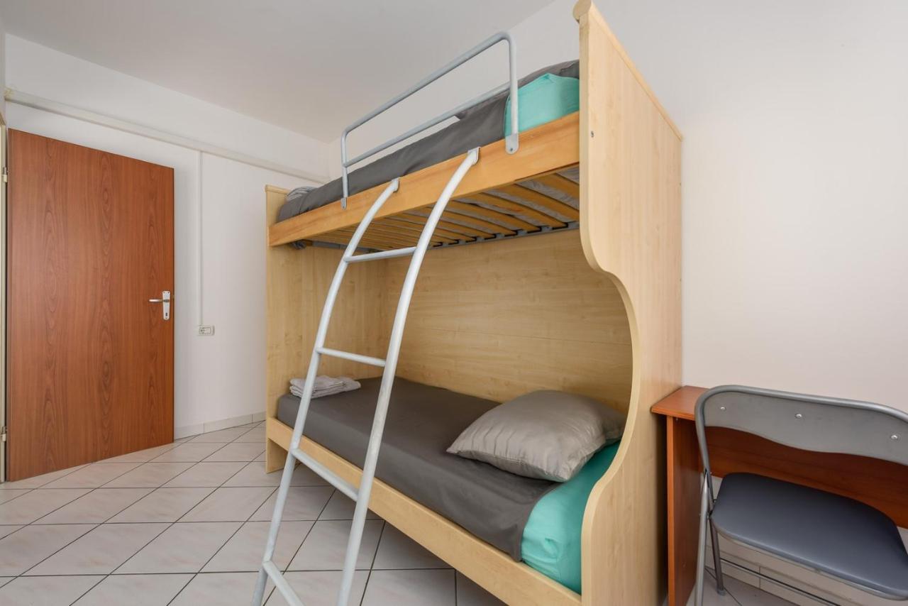 Lucrezia House With Apartments Lovrečica エクステリア 写真