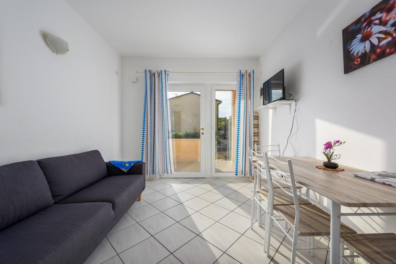 Lucrezia House With Apartments Lovrečica エクステリア 写真